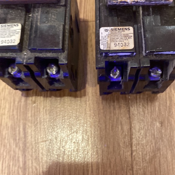 Q220 Siemens 40 Amp Double Pole Circuit Breaker 220volt or 110v 94032 used - Picture 5 of 6